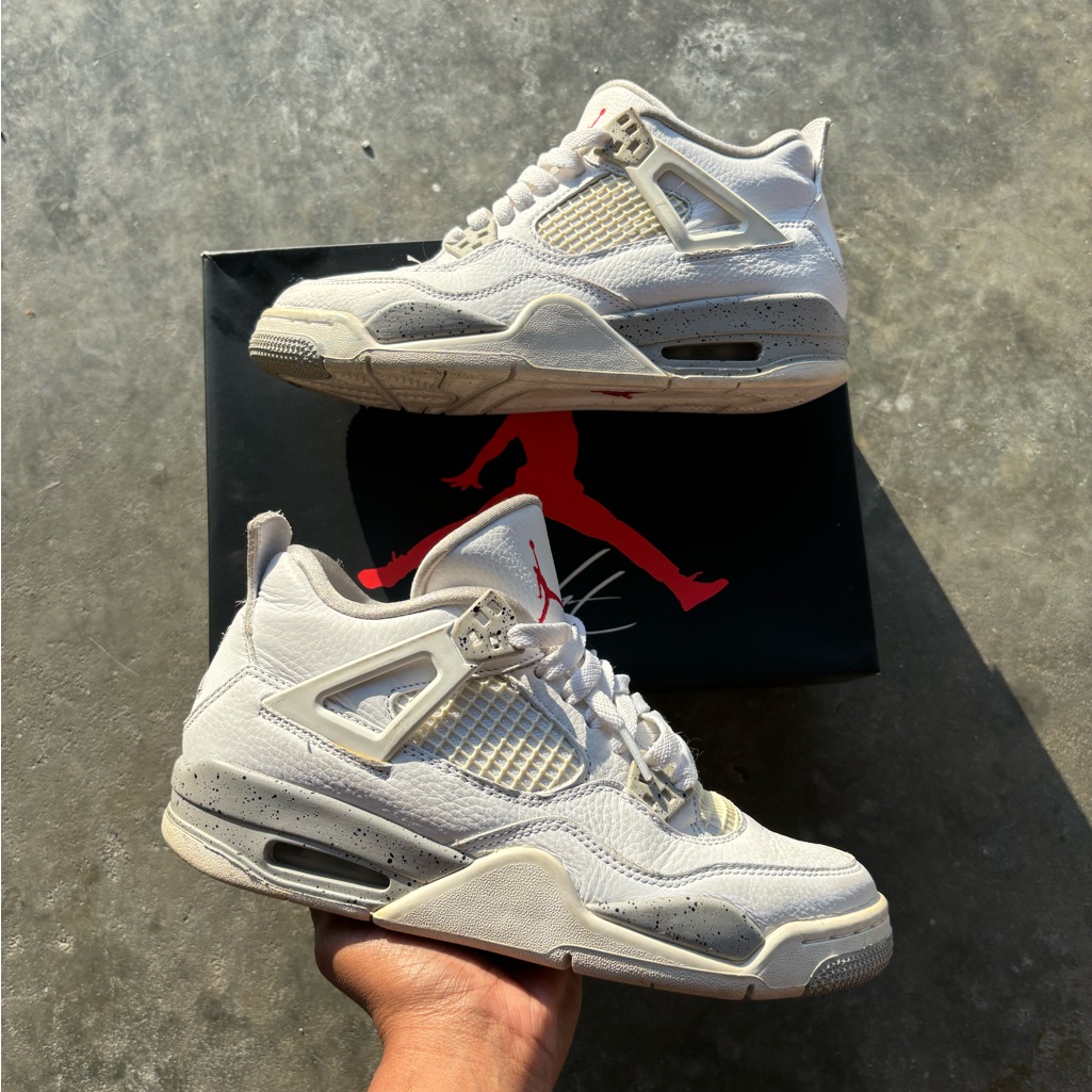 Air Jordan 4 White Oreo